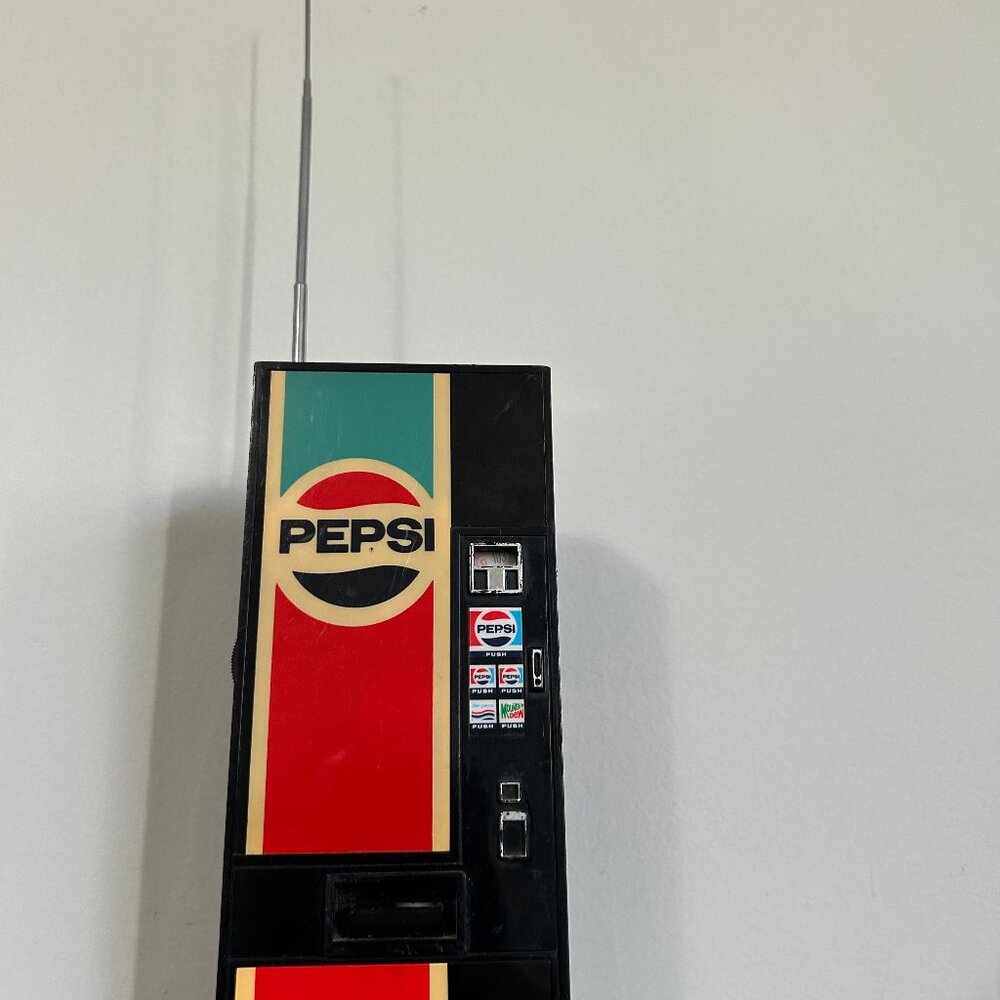 Pepsi Vending Machine 80's Mini - Picture 4 of 10